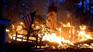 Ničivý požiar v Colorade. Evakuovali už 40-tisíc ľudí