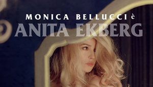 Veľké prsia, hlboký dekolt: Monica Bellucci je veľmi sexi aj ako Anita Ekberg