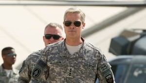 To musíte vidieť! Najnovší film Brada Pitta je dokonalou politickou satirou