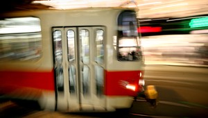 Mužom sa nepáčil smer jazdy, na vodičku vytiahli zbraň