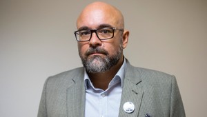 Šéfredaktor Peter Bárdy: Nenávisť bola v spoločnosti zakorenená už za Mečiara, dnes je to horšie