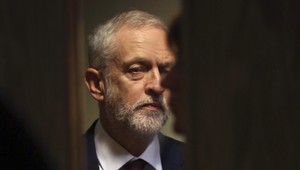Podľa šéfa britskej opozície Jeremyho Corbyna je možné, že do Vianoc budú mimoriadne parlamentné voľby