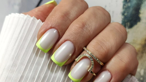 Sú výrazné, farebné a na leto ideálne: Neónové nechty sú už hitom medzi ženami