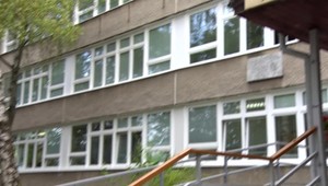 Riaditeľka chcela pomôcť študentovi a sama sa dostala do problémov