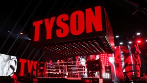 Bude ho chcieť v UFC? White skladá podozrivé poklony Tysonovi