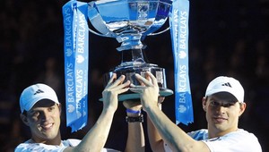 Bryanovci na méte 1000 v počte spoločných úspechov v debli