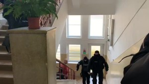 Pre konflikt v nočnom podniku skončil Ferus vo väzbe. Majiteľ podniku tvrdí, že vinníci sú na slobode