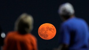 FOTO: Modrý mesiac pozorovali z celého sveta. Zábery vám vyrazia dych