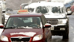 Autoškola po novom. Polovicu jázd už neurobíte