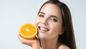 Citrusové šupky nevyhadzujte! Vybielia zuby, pomôžu vlasom a ešte oveľa viac