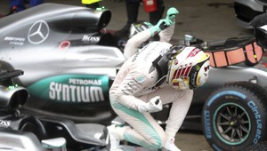 Džentlmen Hamilton víťazom daždivej VC Brazílie