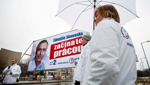 Odmena za vernosť? Figeľ priznal, že podpísal padák 180 000 €