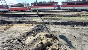 Pri železničnej stanici v Nových Zámkoch našli 220-kilovú bombu