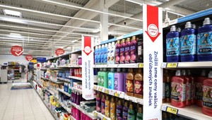 Stovky značkových výrobkov majú odteraz v Tescu ešte nižšiu cenu