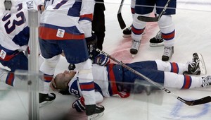 IIHF potrestala Tollefsena za zákrok na Bartečka na ZOH