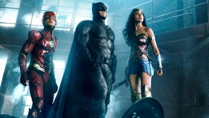 Hviezdny herec napadol v bare ženu a škrtil ju! Všetko je na TOMTO videu!