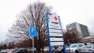 Aktivisti chcú odvolanie riaditeľa Univerzitnej nemocnice. Pre parkovanie