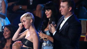 Za Miley Cyrus (21) prevzal cenu MTV bezdomovec