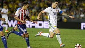 Kolumbia pohodlne do štvrťfinále, prvé víťazstvo USA