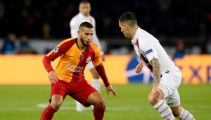 Skritizoval stav trávnika, dlhoročná opora dostala okamžitý vyhadzov