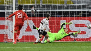 Nemci prehrali po 20 rokoch v kvalifikácii na MS