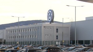 Donald Trump pribrzdil v spore s Európskou úniou. Odložil zvýšenie ciel na dovoz automobilov z únie