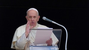 Pápež František je veľkým kritikom korupcie: Čo odkáže našim politikom a vláde?