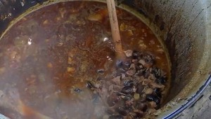 VIDEO: Viete, ako chutí tradičný maďarský guláš bez papriky? Pozrite sa na Gastrofest v Komoči