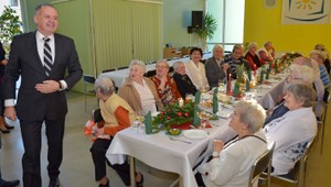 Seniori a spev. Takto prezident Kiska strávil Vianoce