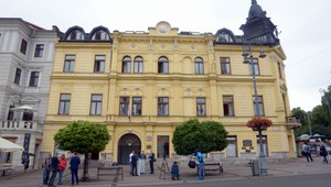 Prieskum: Politické strany by sa mali spojiť a postaviť jedného kandidáta proti kandidátovi ĽSNS