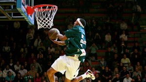 V basketbalovej exhibícii triumf divokého Západu nad Východom