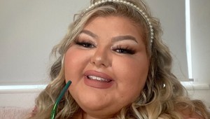 Najviac hejtov dostávam od žien, sťažuje sa plus size barbie: Nemôžem byť šťastná, keď mám nadváhu?