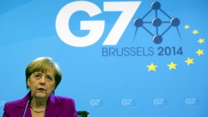 Merkelová varuje Putina pred tvrdšími sankciami