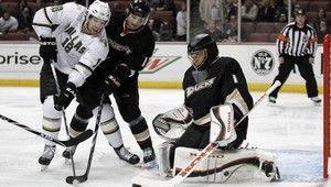 Višňovský zbiera body, Budaj potešil Colorado