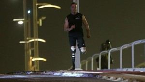 Pistorius (26) zdolal v bežeckom súboji arabského koňa
