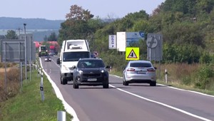 Policajti pomohli rodiacej žene. Nebyť ich, porodila by v dopravnej špičke