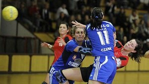 Do finále hádzanárok k Michalovciam ŠKP Bratislava