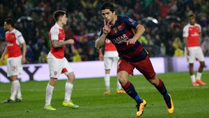 Barcelona vyradila Arsenal. Góly Neymara, Suáreza aj Messiho