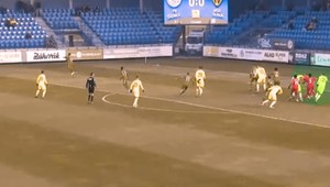 Na farboslepých sa ohľad nebral, UEFA to pomaly mení