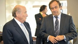 Blatter a Platini s trestom na osem rokov. Odvolajú sa