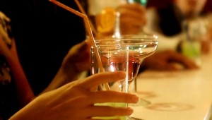 Nočná mora v klube: Cudzinec znásilnil 17-ročné dievča, druhému sa podarilo ujsť