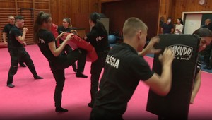 Zmeny vo fyzických testoch policajtov. Po novom žiadna hrazda a nemusia vedieť plávať