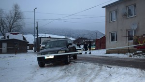 Tragická nehoda: Štvorročný chlapec sa hral na zľadovatenej ceste, zrazilo ho auto