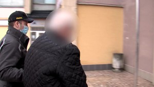 Za týranie družky hrozí mužovi 15 rokov. Dozvedel sa to vo väzbe, kde ho vyšetrujú pre pokus o vraždu