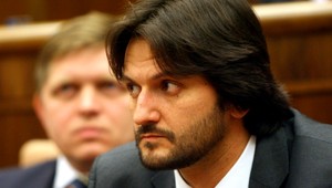 Procházka chce nezávislosť polície od ministerstva vnútra