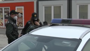 Dostal pokutu za predbiehanie: Na internete tvrdil, že len prevážal vianočný stromček