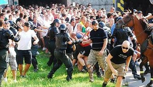 230 fanúšikov Hajduku skončilo na polícii, do 2 dní ich vyhostia