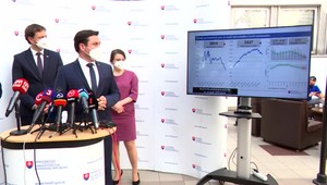 Pandemické čísla sa zlepšujú, no aj naši odborníci varujú pred ďalšou vlnou. Máme plán na jeseň?