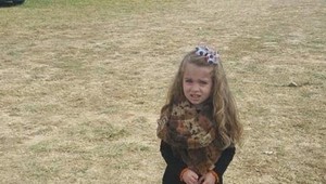 Bizarná optická ilúzia valcuje internet: Postava tohto dievčatka vám popletie hlavu