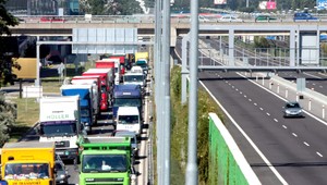 Najviac trúbia Španieli a Slováci nemajú problém diskutovať zoči-voči. Prieskum ukázal ako sa správame za volantom